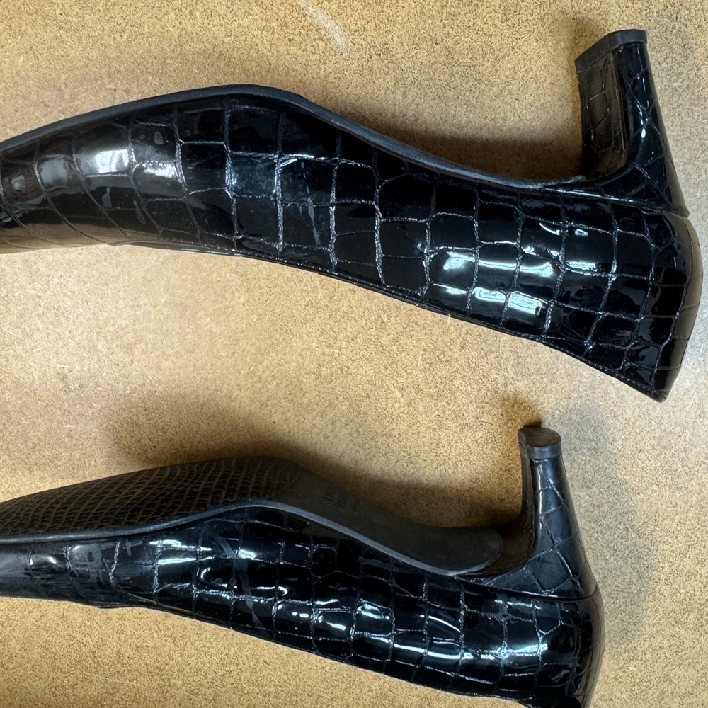 Stuart Weitzman Black Patterned Heels - image 5